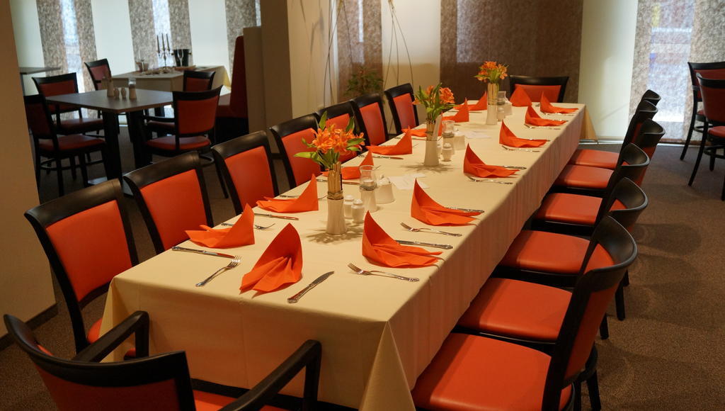 Hotel Goldener Loewe Waldheim Bagian luar foto