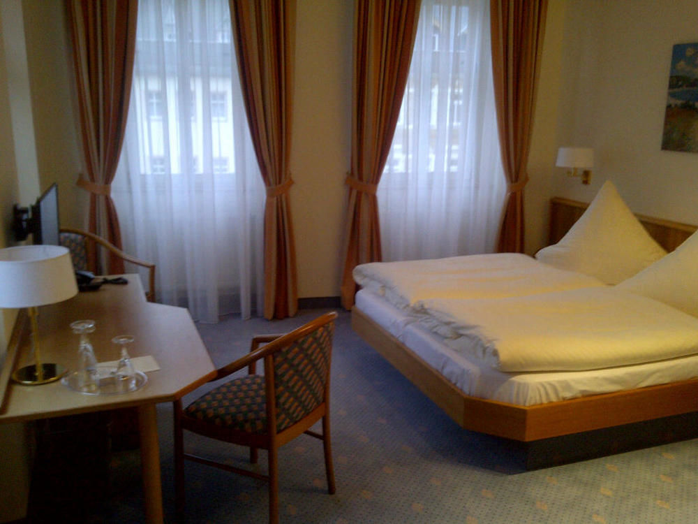 Hotel Goldener Loewe Waldheim Bagian luar foto